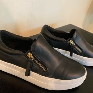 Steve Madden Black Faux Leather Glaammar Platform Sneaker